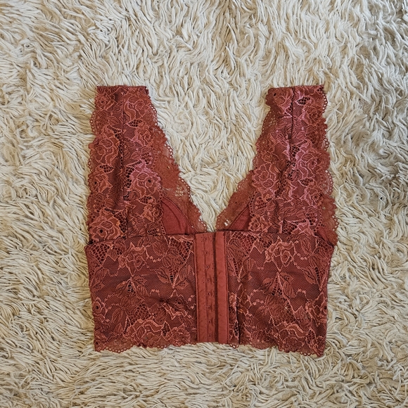 ReVamped bralette - Picture 2 of 10